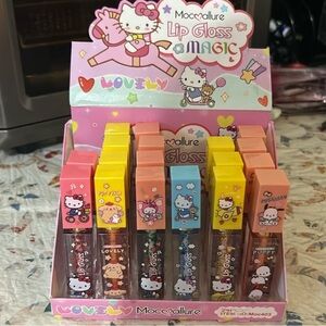 Hello kitty magic lip gloss. ***Not a bundle*** each lip gloss sold individually